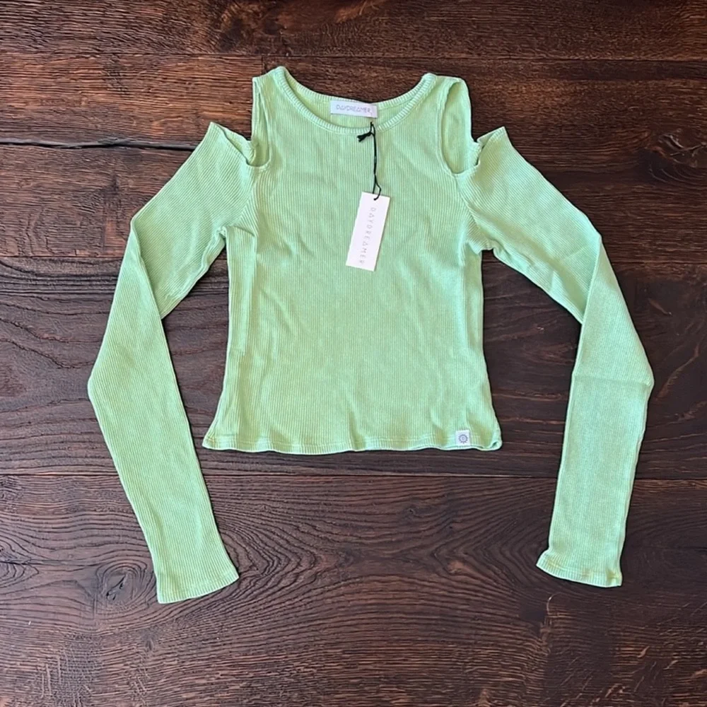 NWT $80 Daydreamer Long Sleeve Cold Shoulder Crop Top In Green Meadow Mineral - Picture 2 of 8